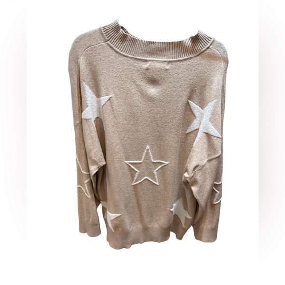 Cozy Tan/Beige Star Print Oversized Knit Sweater - Picture 3 of 8